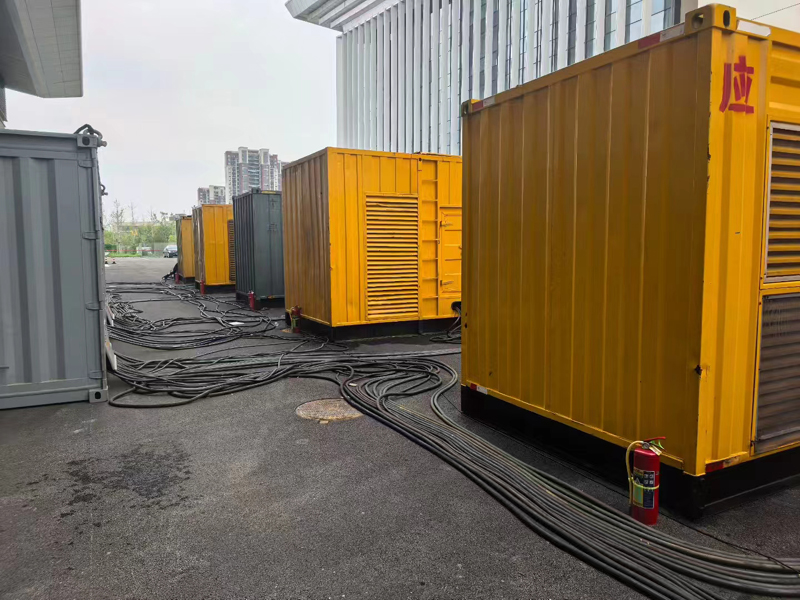 鹤壁不同季节柴油发电机组保养有哪些注意事项?