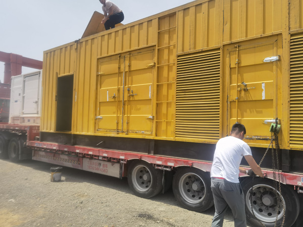 鹤壁发电机出租100KW发电机需要什么规格的电缆线？